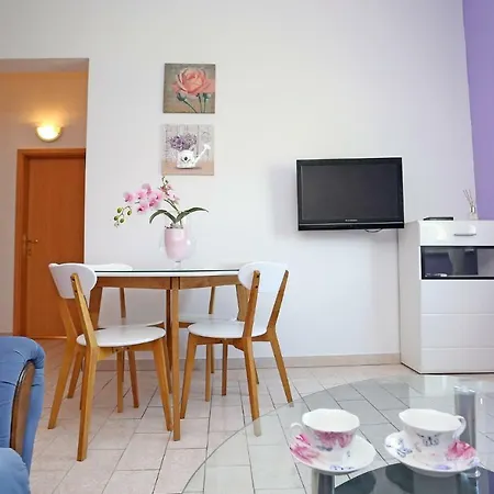 Apartment Kristina *